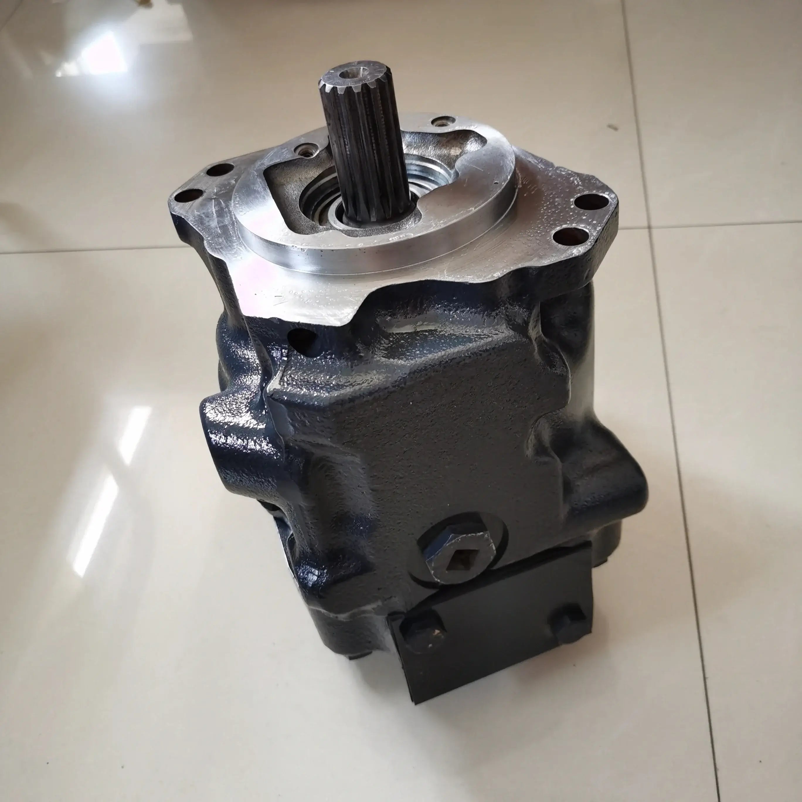 Hydraulic Fan Motor Pump 708-1U-00133 for Komatsu D275A-5