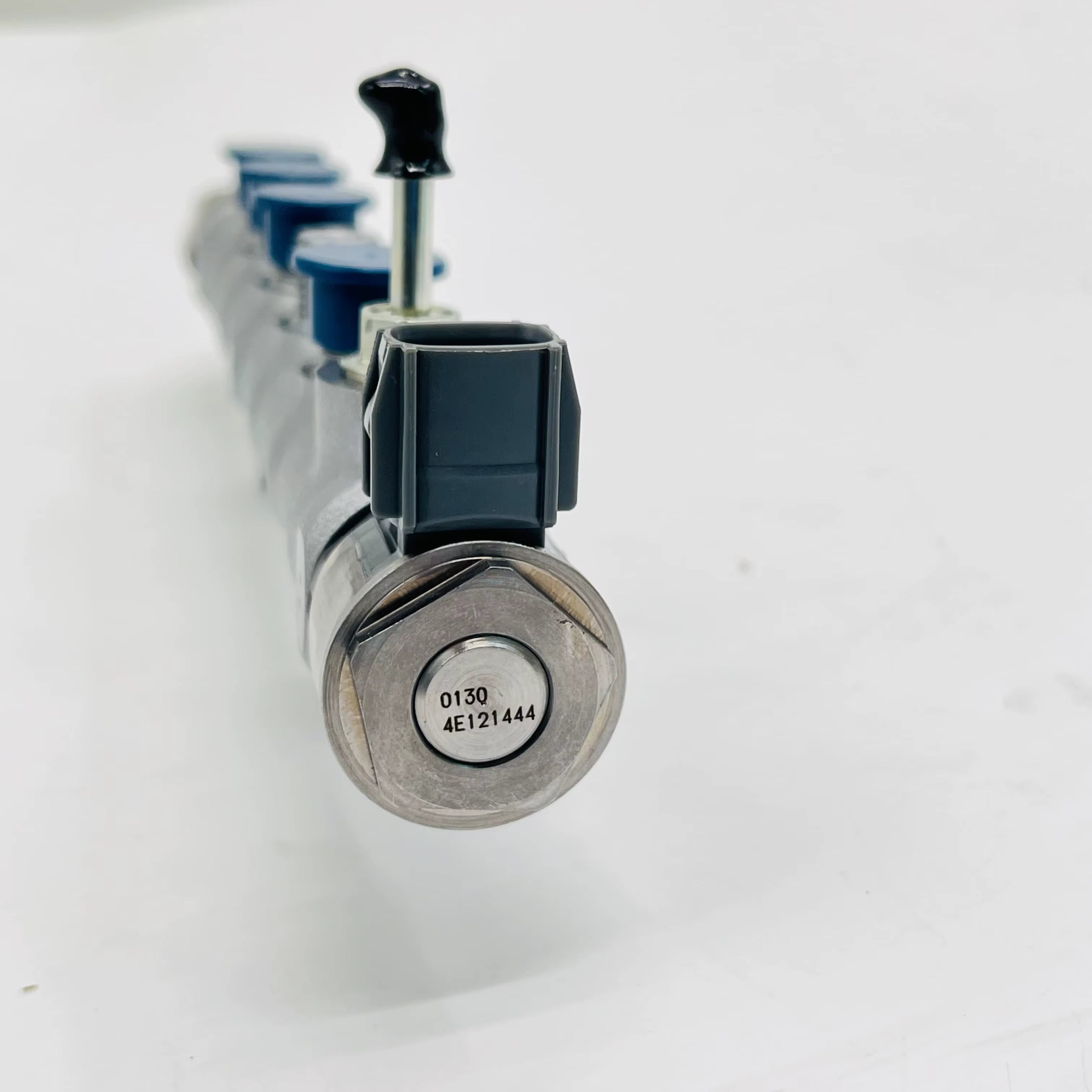 Common Rail Pipe 23810-0E010 095600-5470 for Toyota Hilux