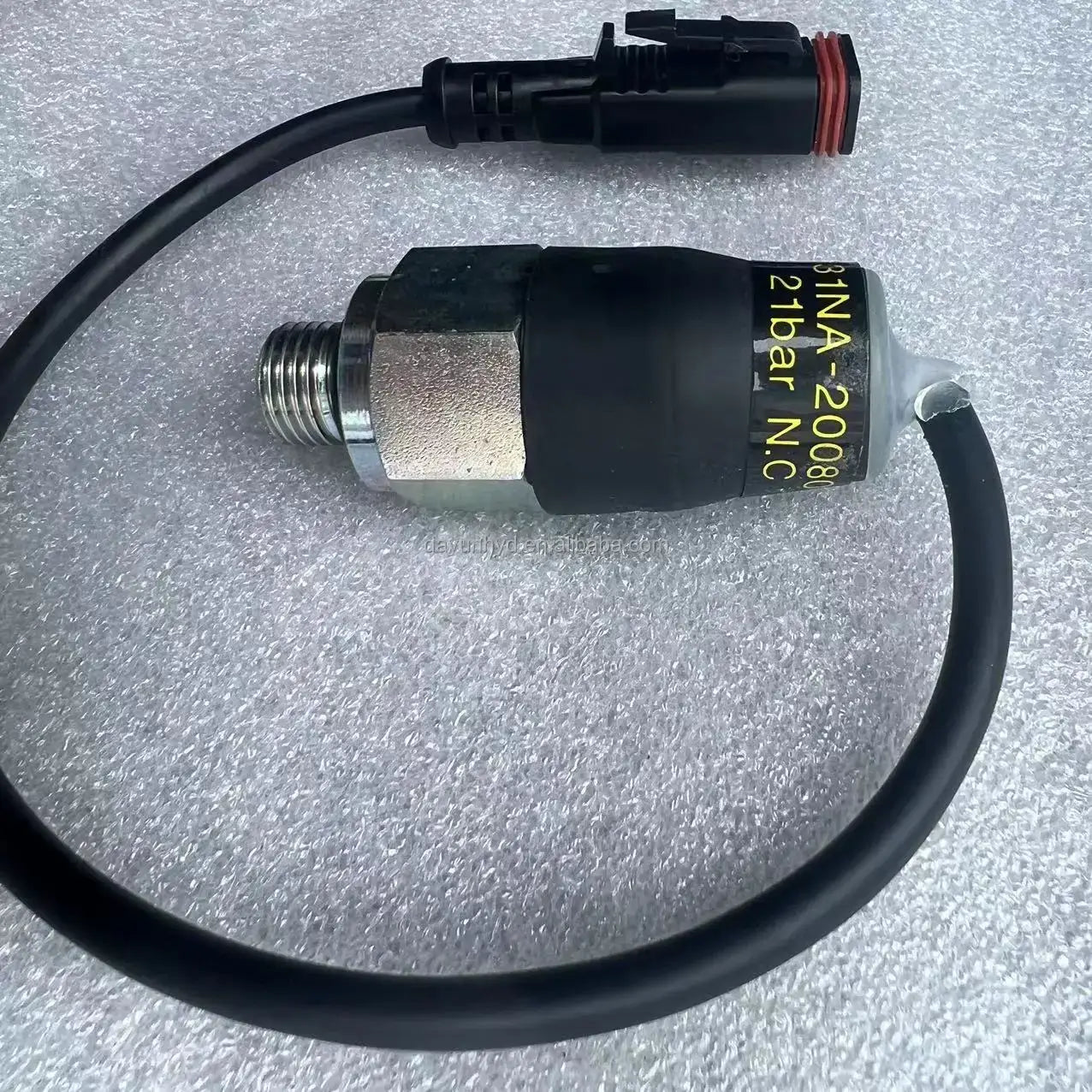 Oil Pressure Switch 31NA-20080 for Hyundai Excavator