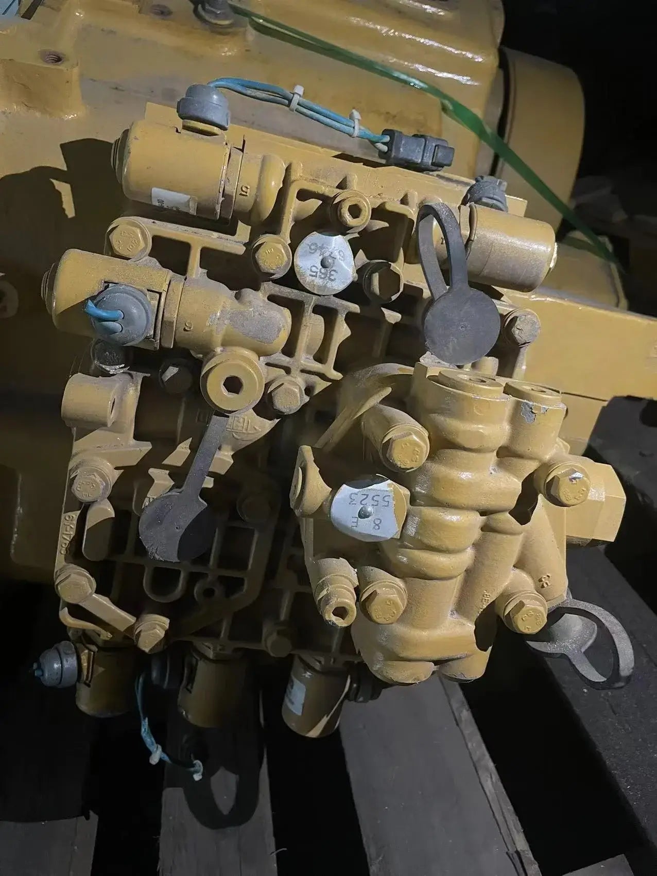 Transmission Assembly 476-1295 for CAT 950GC Wheel Loader