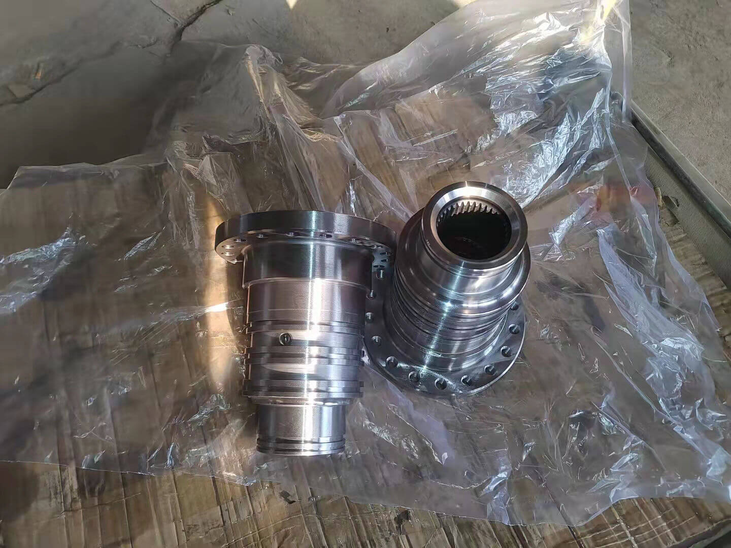 Hub 14X-22-14110 for Komatsu Bulldozer D68ESS-12 D70