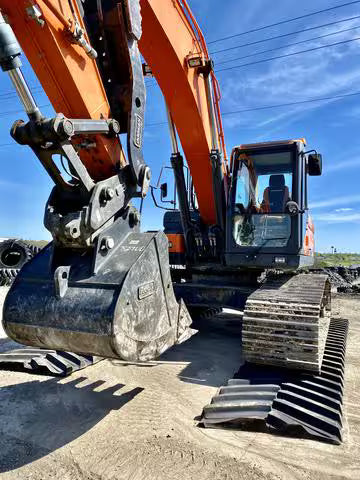 Excavator floor mats for cabin protection