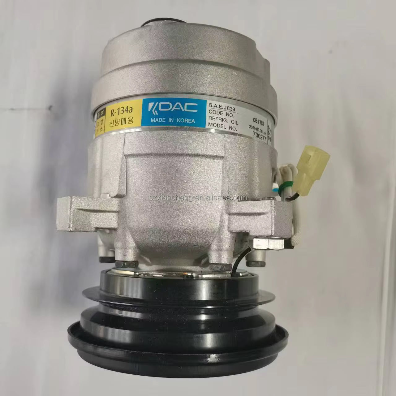 A/C Compressor 11M9-90200 for Hyundai R55-9 R55-9A Excavator