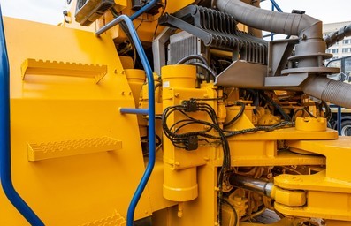 Excavators & Heavy Machinery