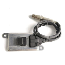 Load image into Gallery viewer, Nitrogen Oxide Sensor (NOX) 441-5128 for CAT Engine 3516E