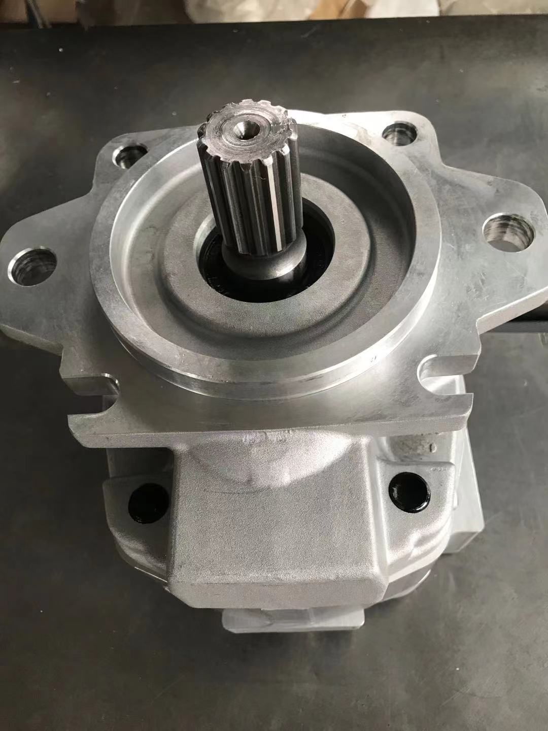 Hydraulic Gear Pump 705-11-38010 for Komatsu D60P-12 D65E-12 Bulldozer