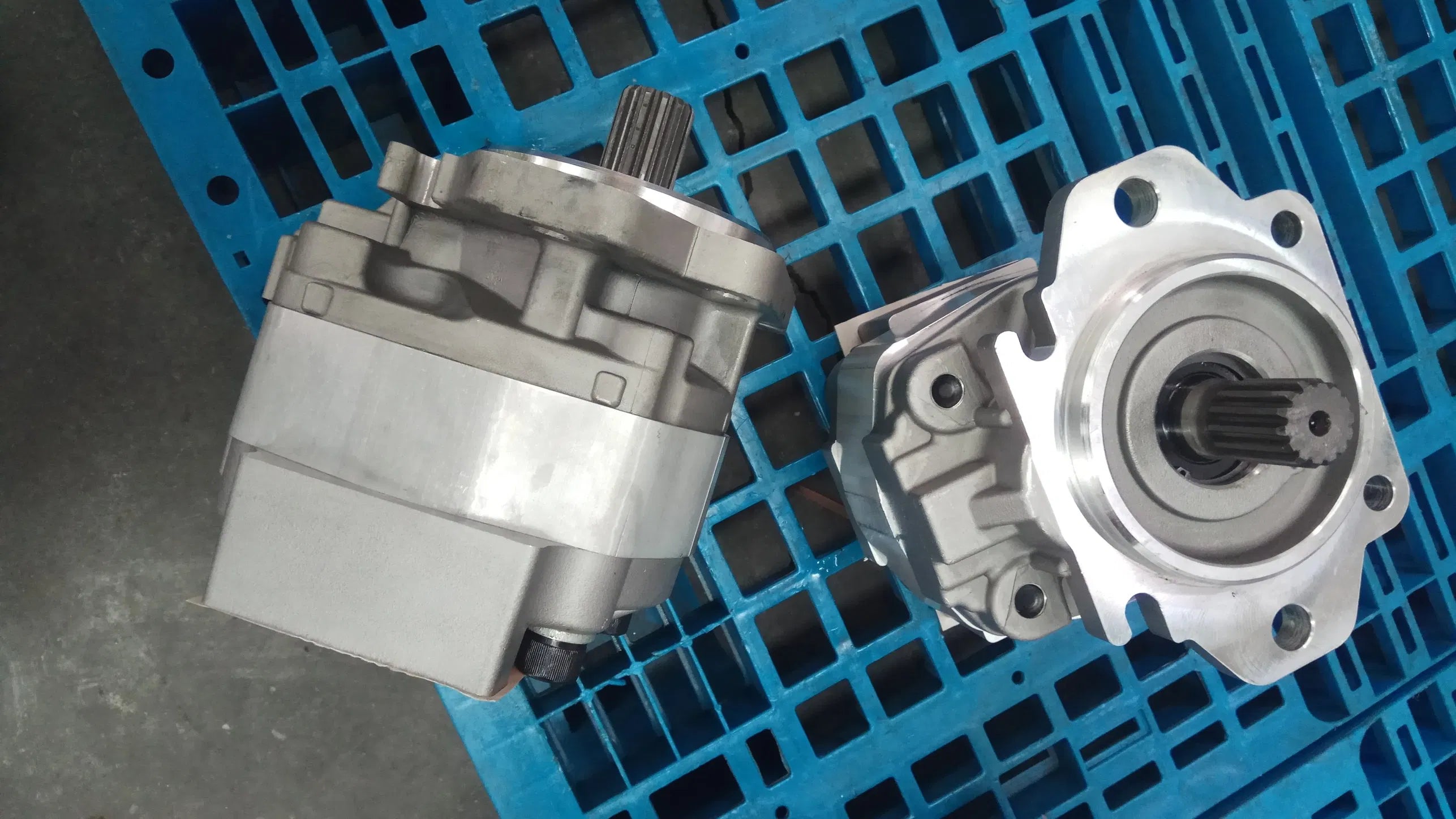 Hydraulic Gear Pump 705-11-38010 for Komatsu D60P-12 D65E-12 Bulldozer