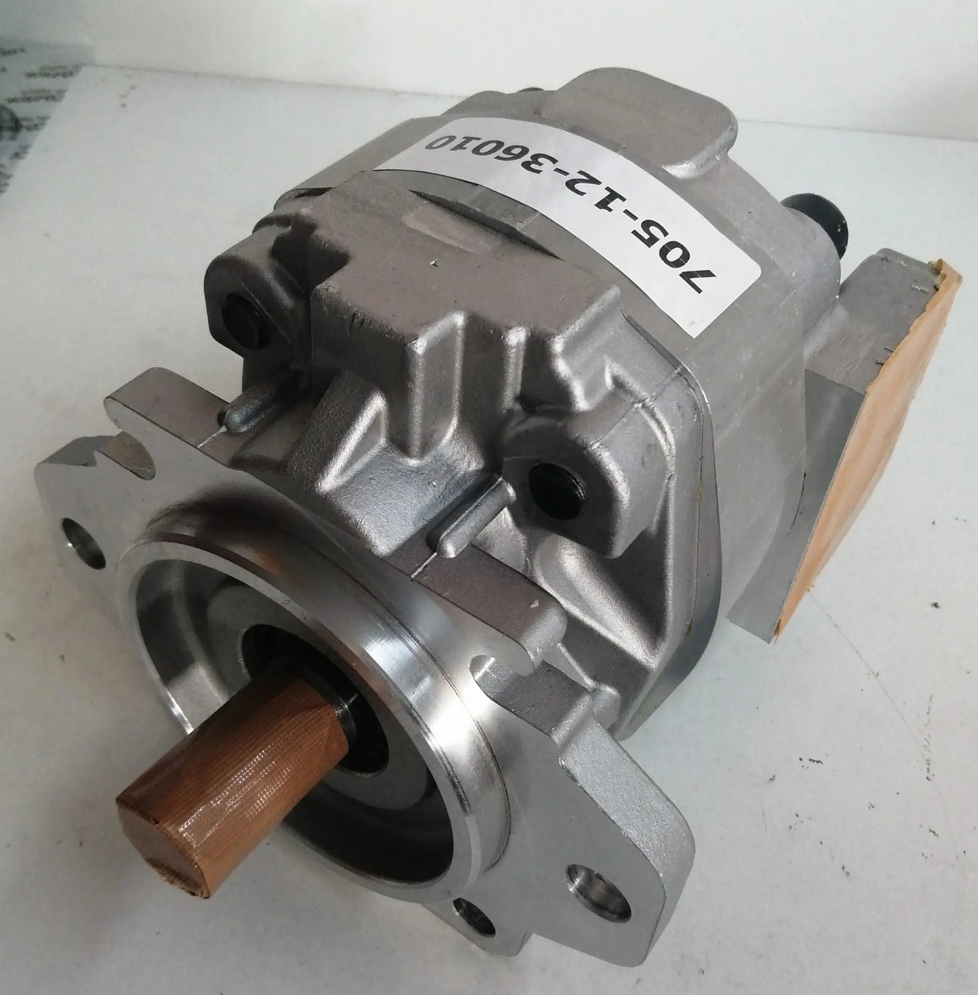 Hydraulic Pump 705-12-36010 for Komatsu GD805A-1 Motor Grader