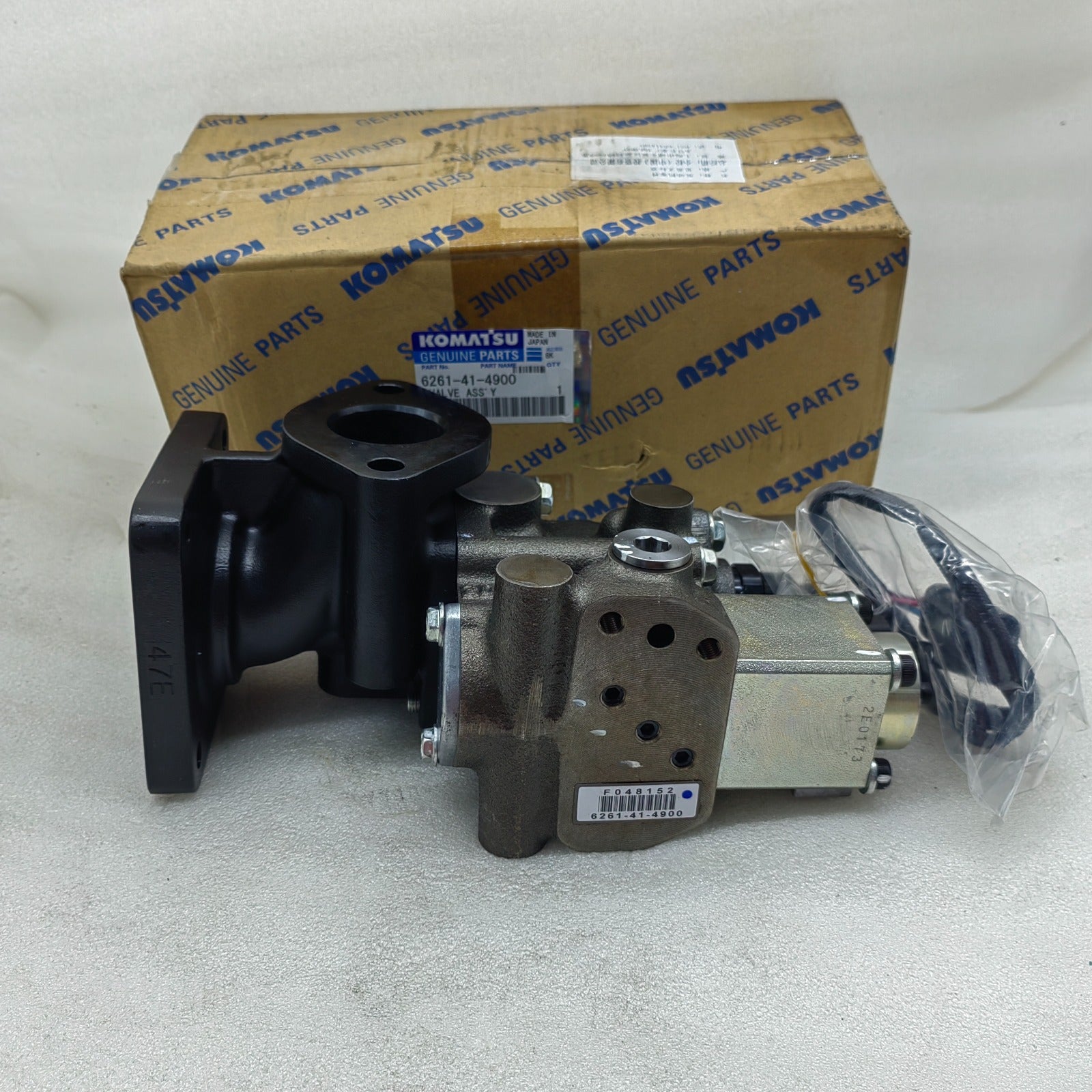 Valve 6261-41-4900 for Komatsu PC450-8 Excavators